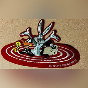 Vintage 1994 WARNER BROS. LOONY TUNES  Patch Bugs bunny, Taz, Daffy, Tweety Bird